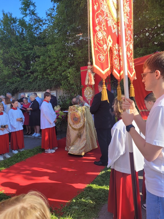 1. Altar1
