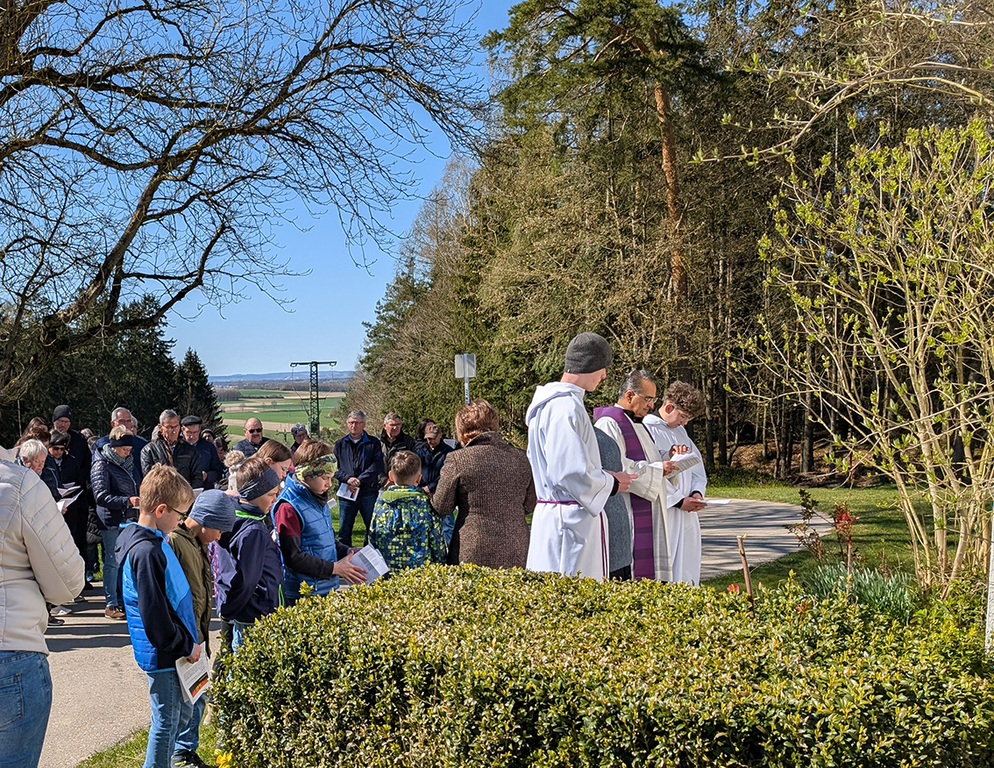 kreuzweg strauppenhof 04 2026