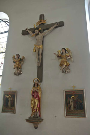 kruzifix mit engelspaar
